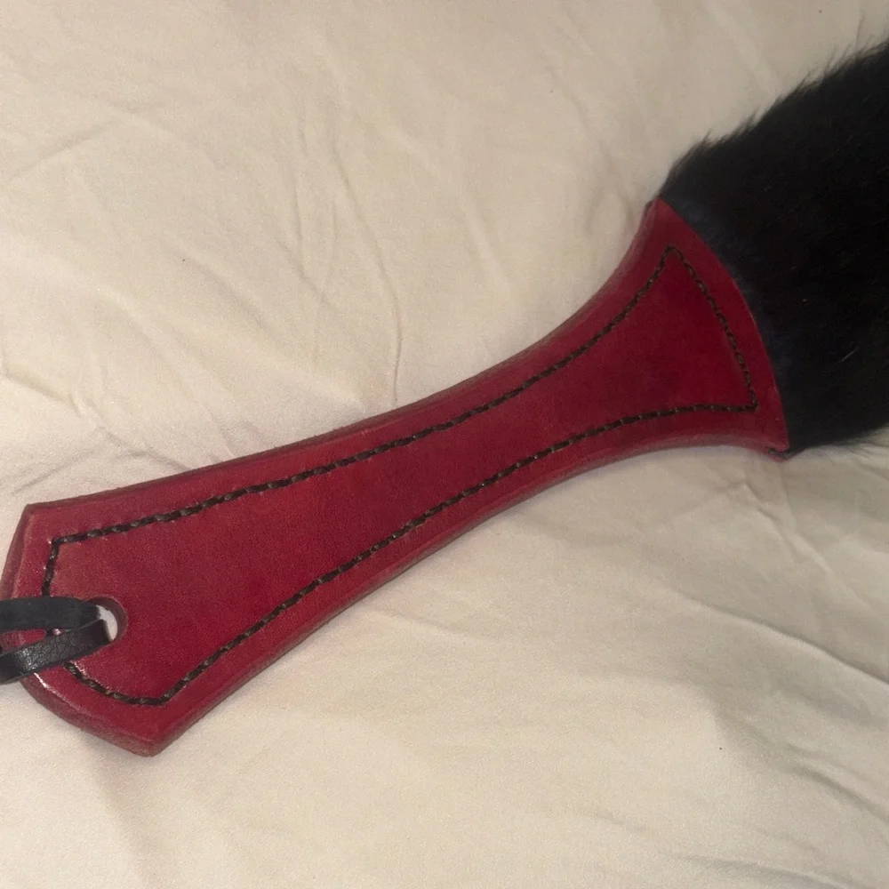 Black Fur Paddle with Red Handle - Picture 6 of 7